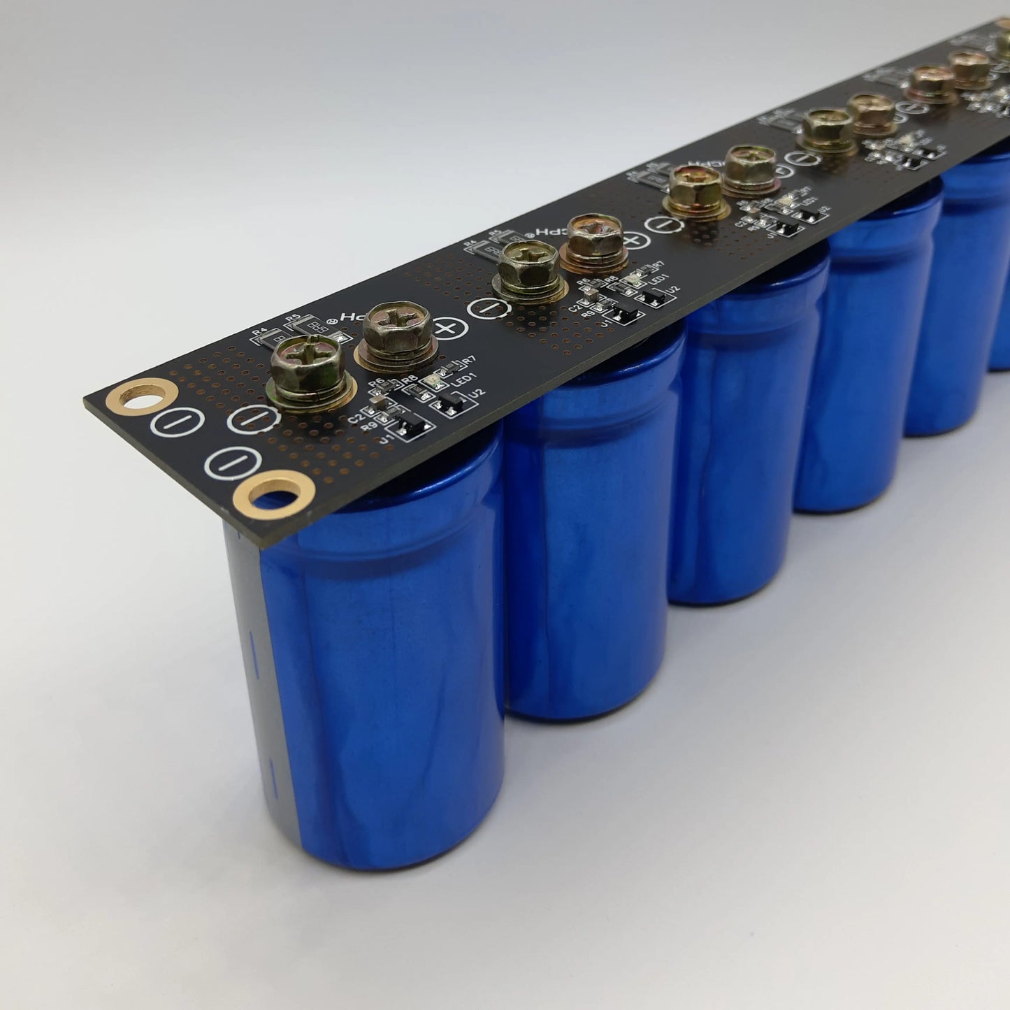 Módulo Supercapacitor Automotriz SAMWHA Green-Cap (83F, 16V / 6x 500F, 2.7V) con Placa Protección