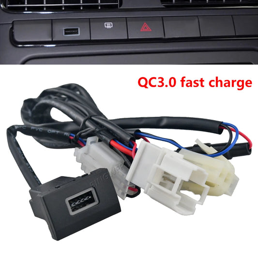 Cargador Auto Rápido QC3.0 + USB-C PD Socket Interfaz con Botón para VW Polo (2011-2013)