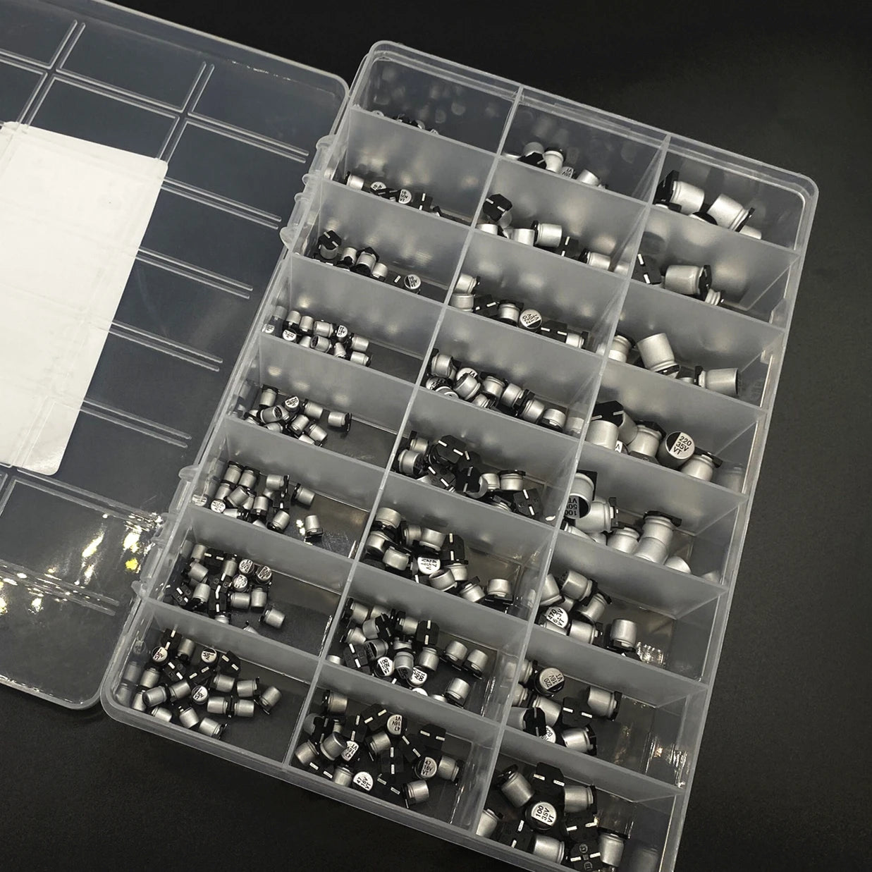 Kit Surtido Capacitor Electrolítico Aluminio SMD (1uF-1000uF, 24 Valores) - Pack 400 Piezas