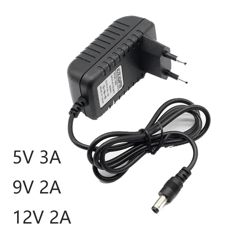 Adaptador Fuente Alimentación Universal AC 110-240V a DC 5V/6V/8V/9V/10V/12V/15V (0.5A/1A/2A/3A) Cargador Enchufe EU/US para Tira LED