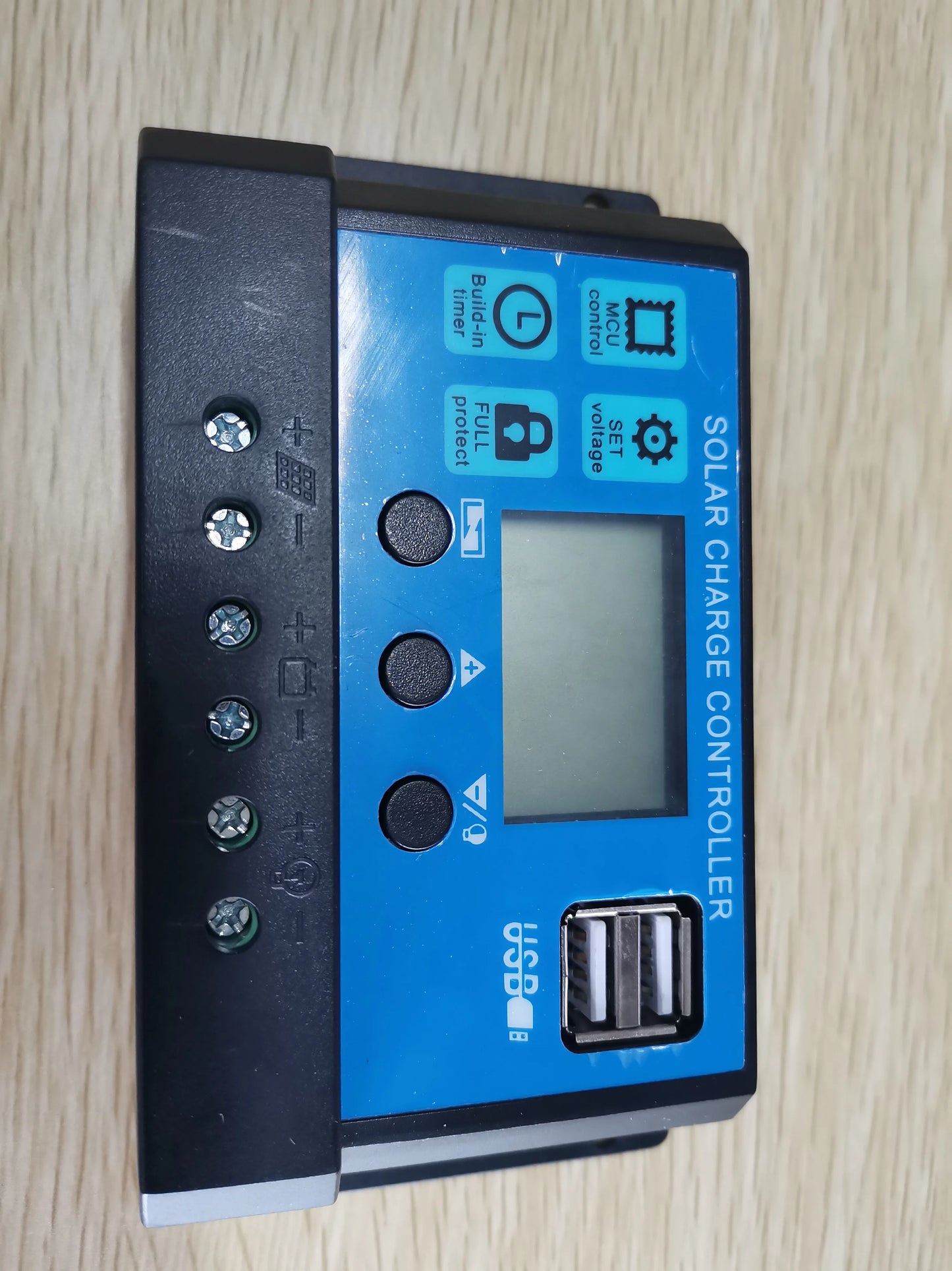 Controlador Carga Solar PWM 30A/50A/60A 12V/24V Auto LCD Dual USB 5V Regulador Panel Batería