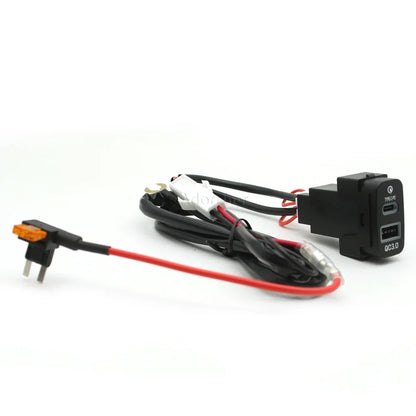 Cargador Auto Rápido USB-C PD + USB-A Socket Interfaz para Mitsubishi Outlander/Lancer/Pajero/ASX/V73/V93/V97 (1pc)