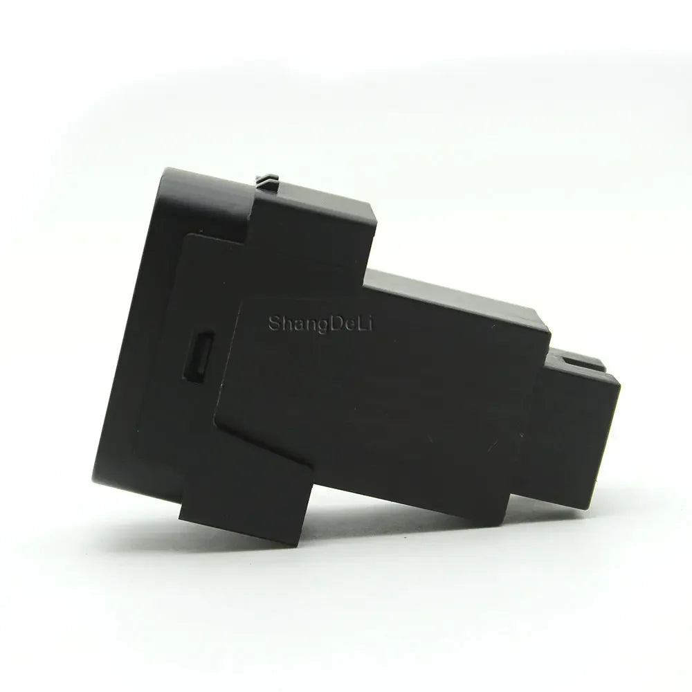 Cargador Auto Rápido USB-C PD + USB-A Socket Interfaz para Mitsubishi Outlander/Lancer/Pajero/ASX/V73/V93/V97