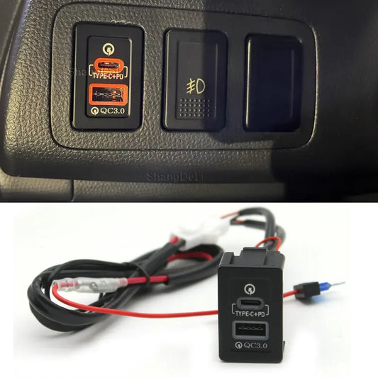 Cargador Auto Rápido USB-C PD + USB-A Socket Interfaz para Suzuki SX4/Swift/Vitara/Alto/Ciaz/Splash