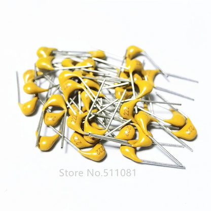 Capacitor Cerámico Multicapa Monolítico (10pF-4.7uF, 50V, P=5mm) - Pack 100 Unidades (Valores Surtidos)