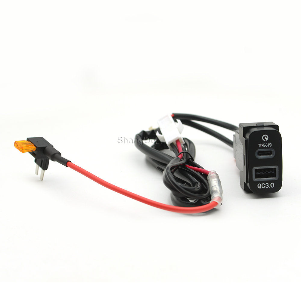 Cargador Auto Rápido USB-C PD + USB-A Socket Interfaz para Mitsubishi Outlander/Lancer/Pajero/ASX/V73/V93/V97